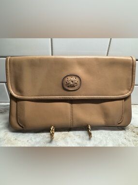 Vintage Tan Genuine Leather Clutch Purse Snap Close Zipper Back Close Hong Kong